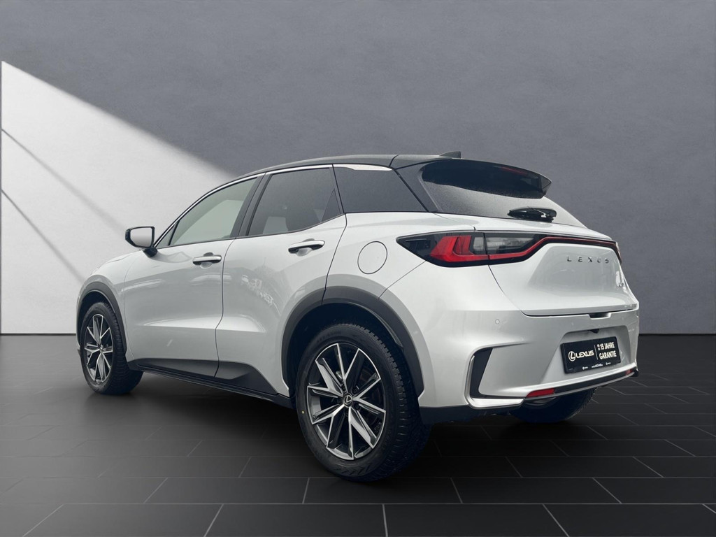 Lexus LBX