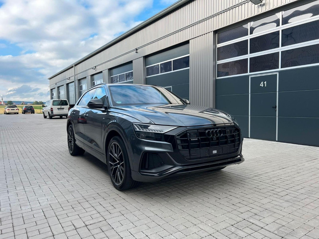Audi Q8