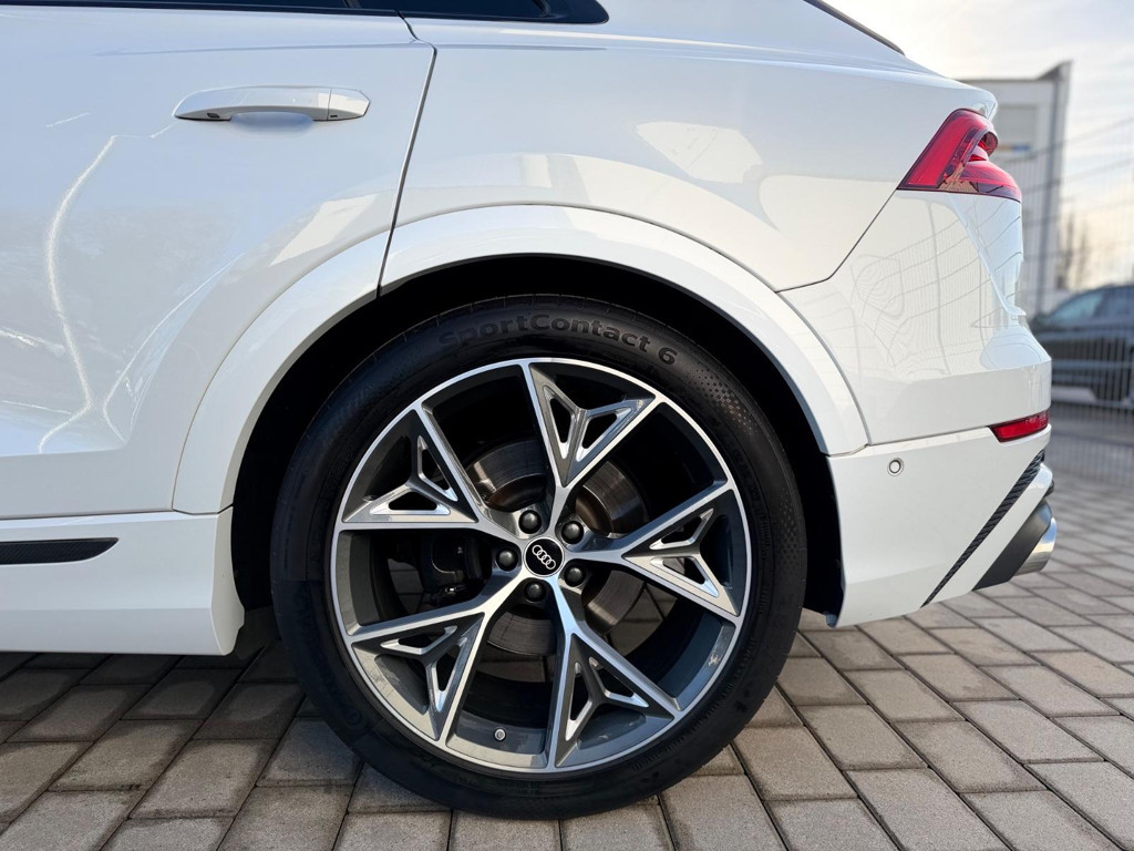 Audi SQ8
