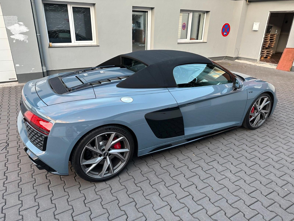 Audi R8