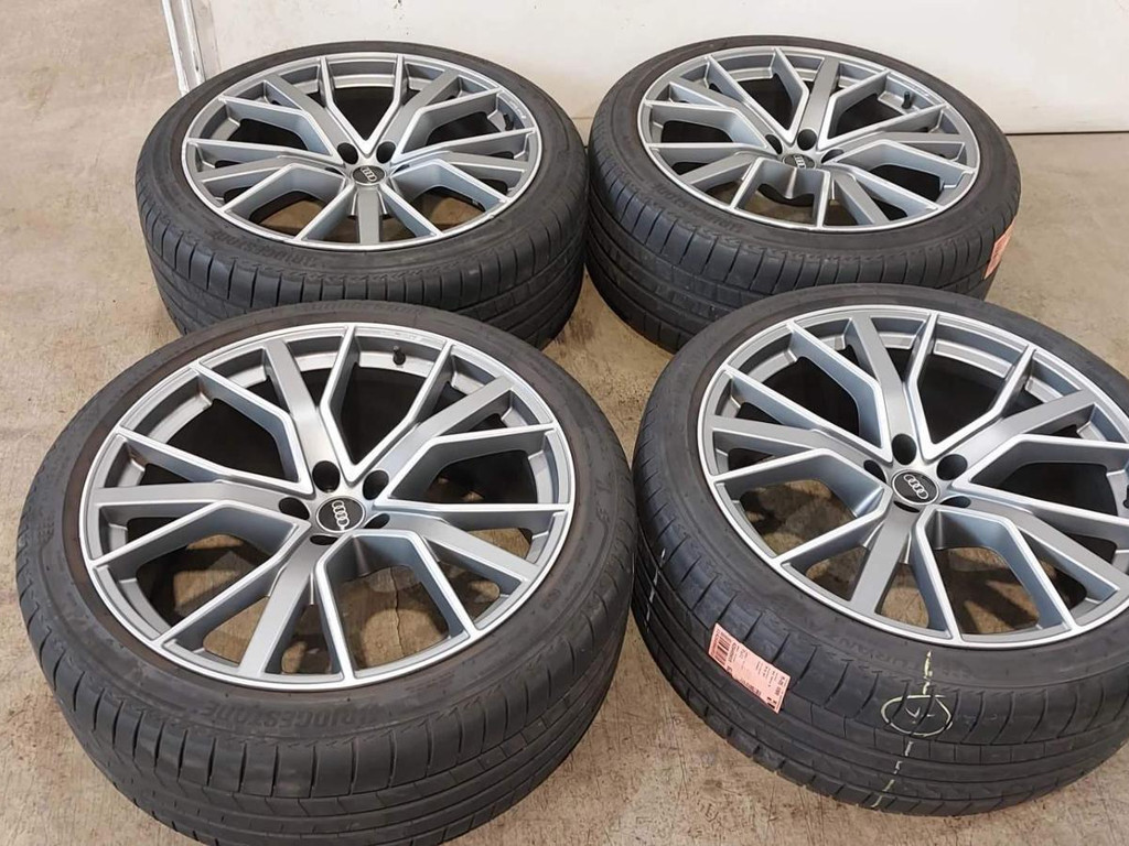 Audi SQ7 2023 Benzine