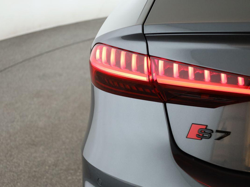 Audi S7