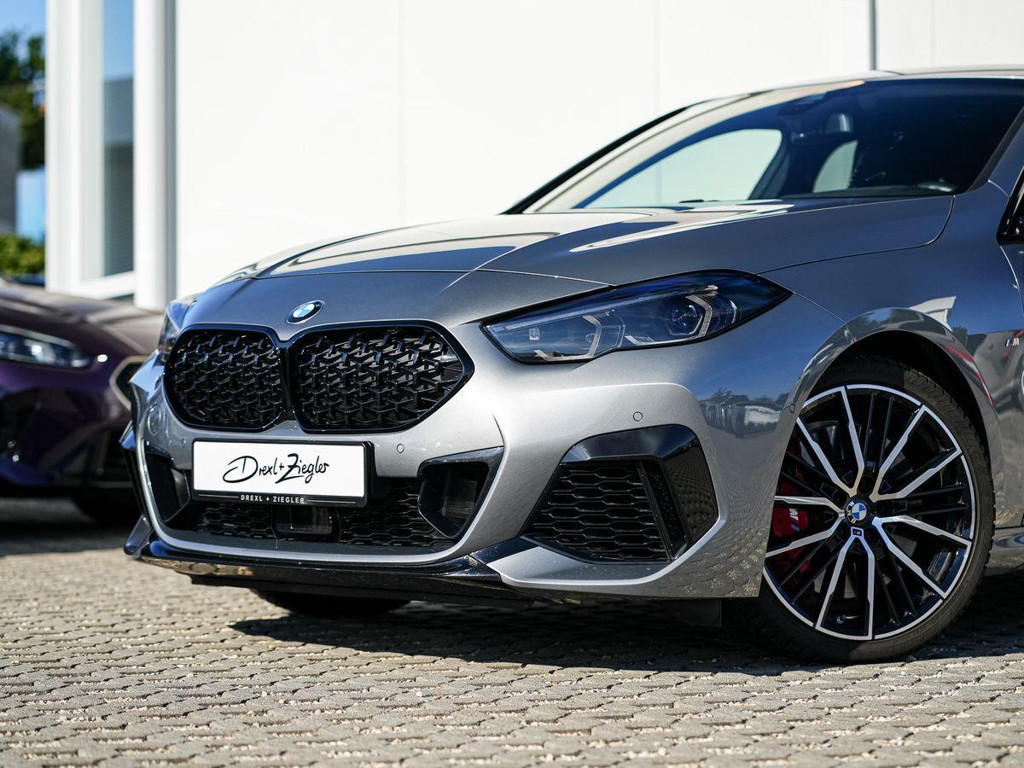 BMW M235