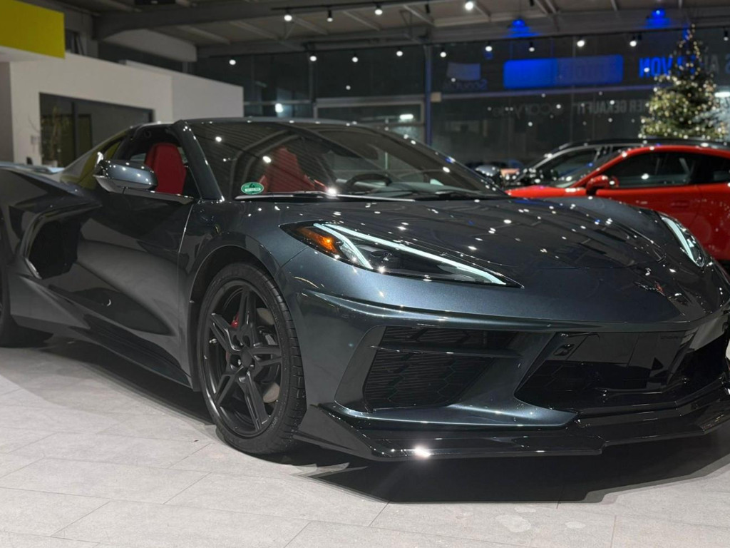 Corvette C8