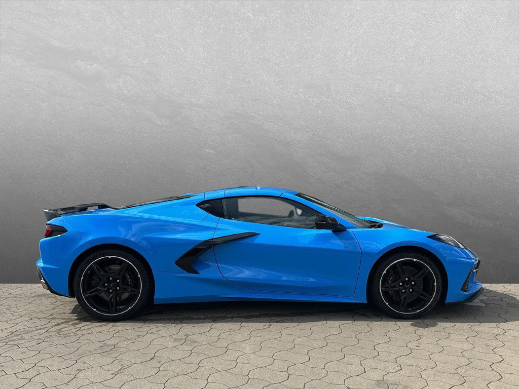 Corvette C8