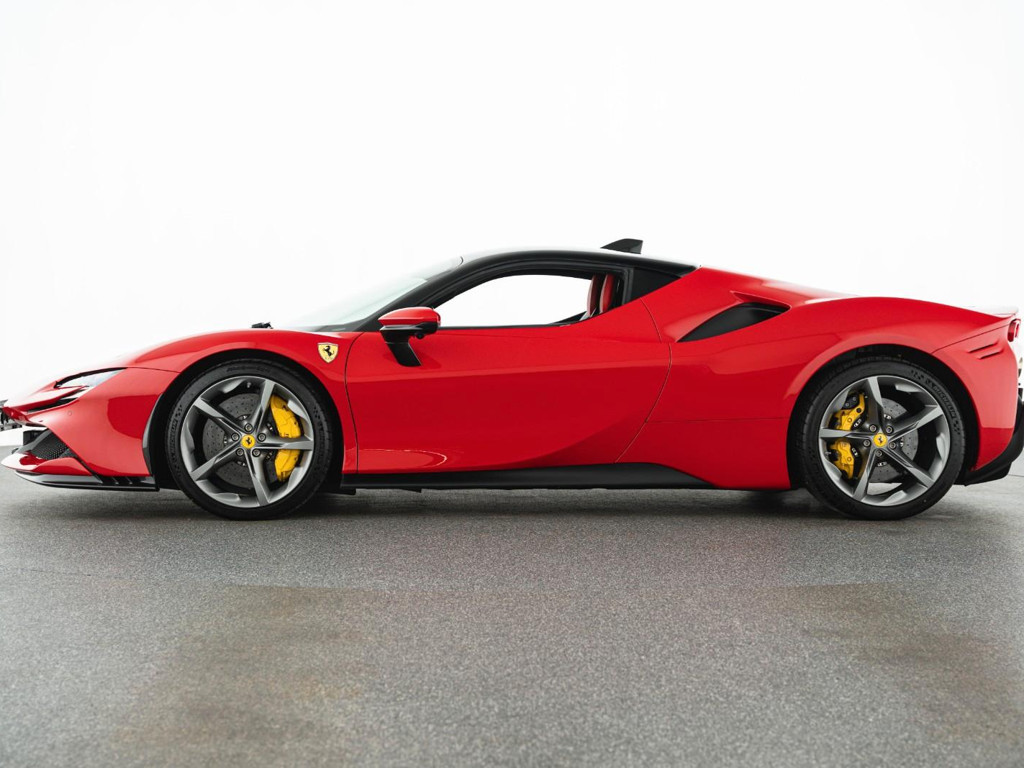 Ferrari SF90