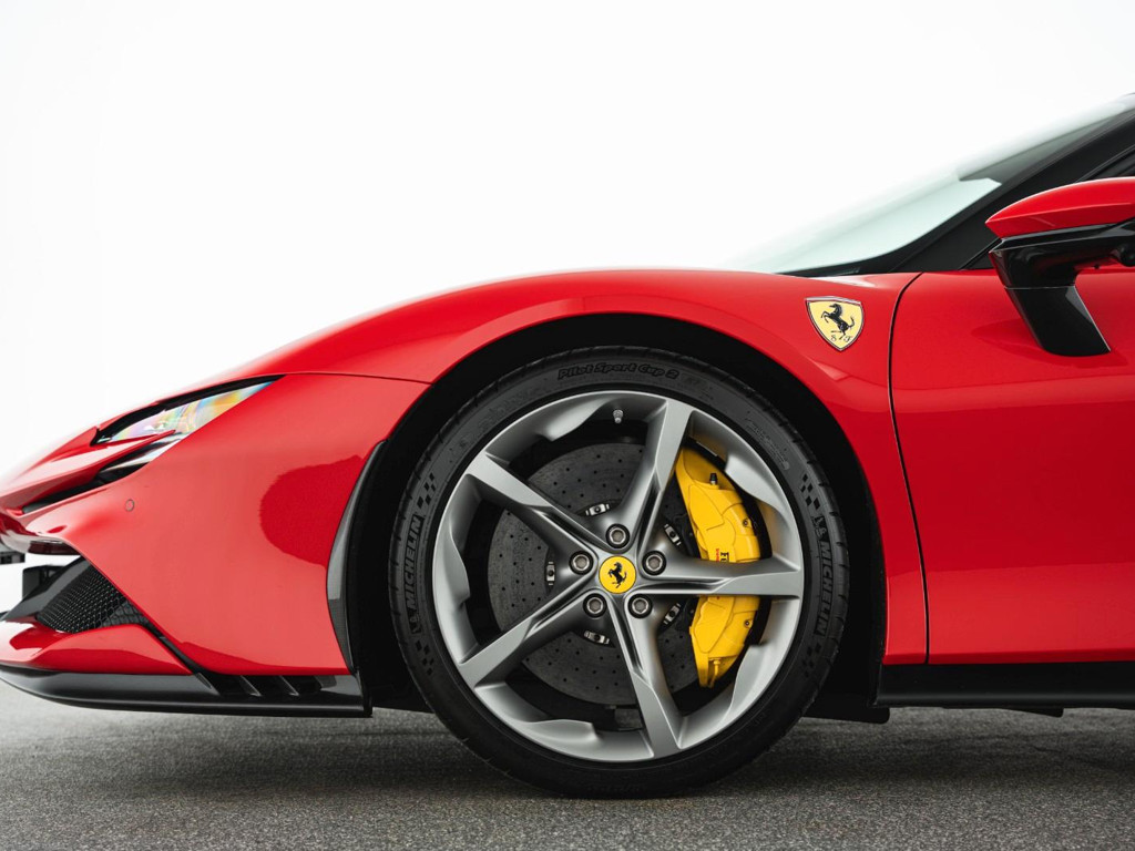 Ferrari SF90