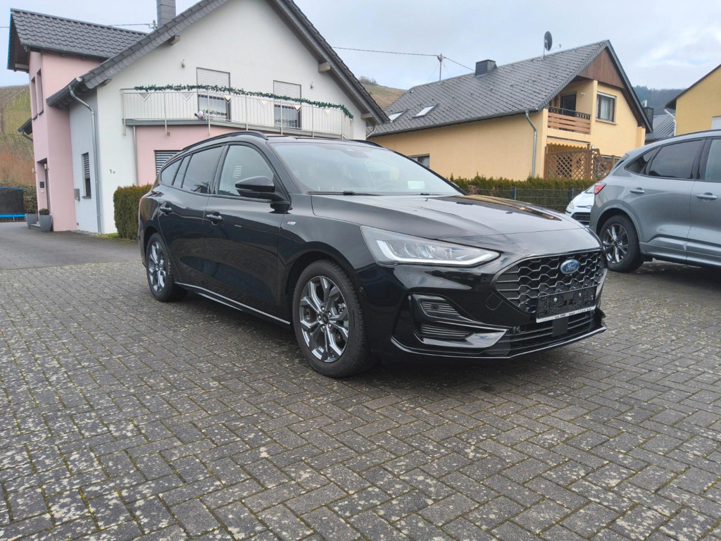 Ford Focus 2023 Benzine
