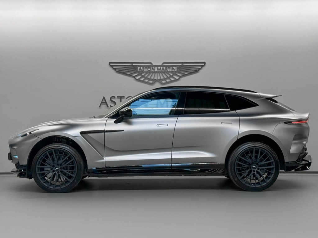 Aston Martin DBX
