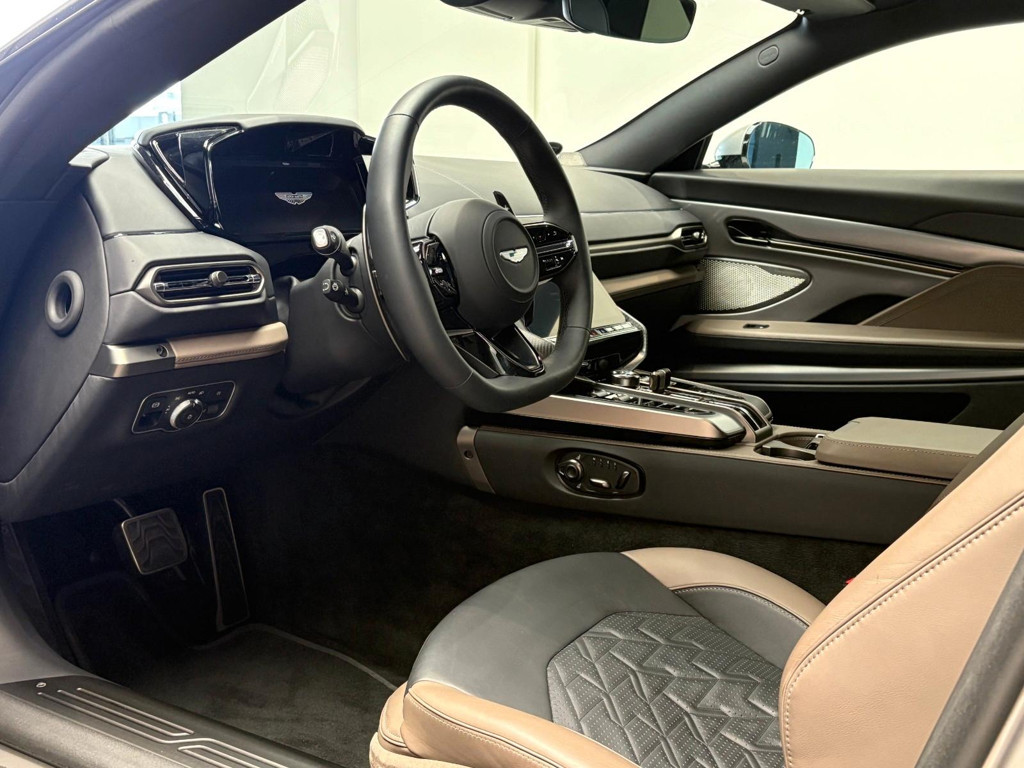 Aston Martin Vanquish