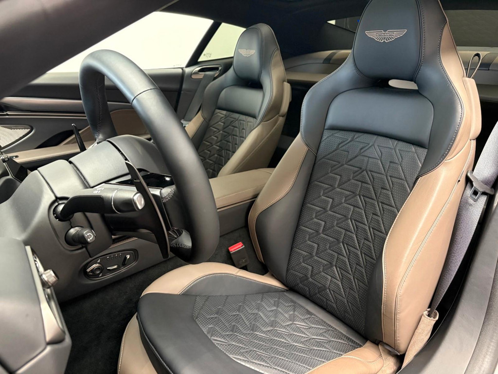 Aston Martin Vanquish