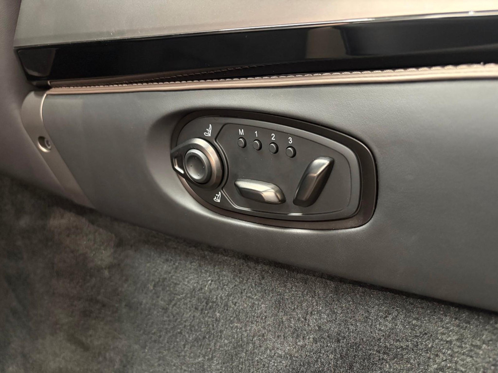 Aston Martin Vanquish