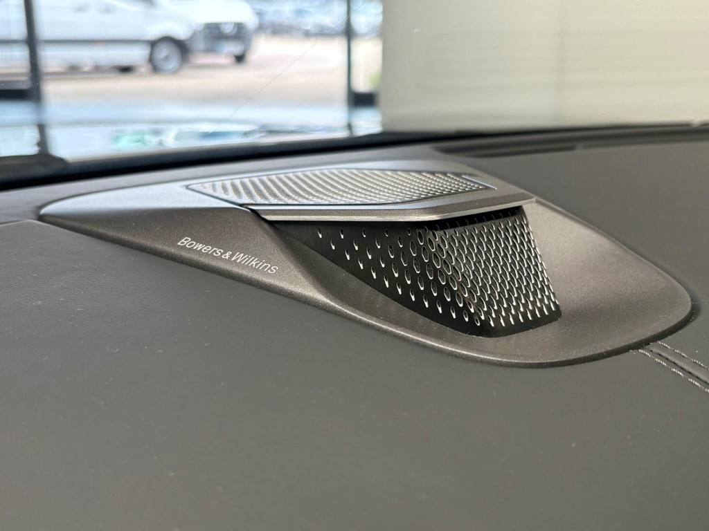 Aston Martin Vanquish