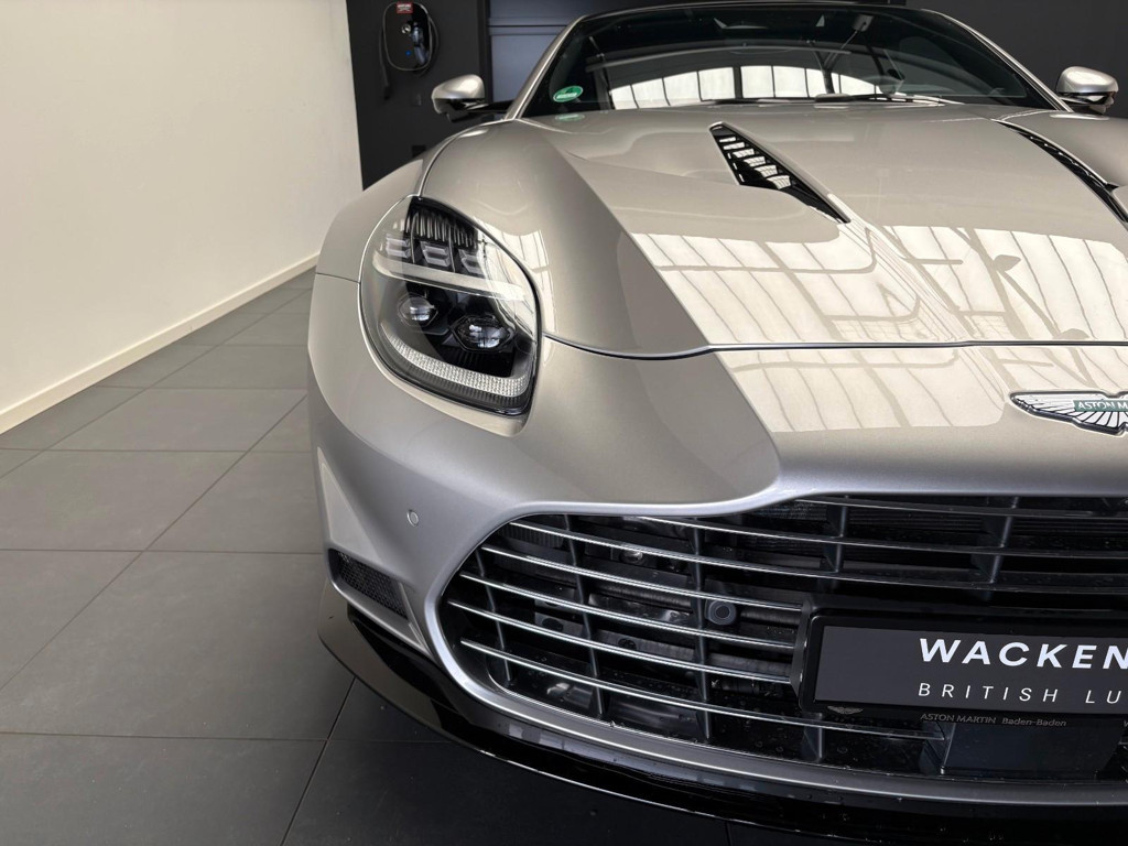 Aston Martin Vanquish