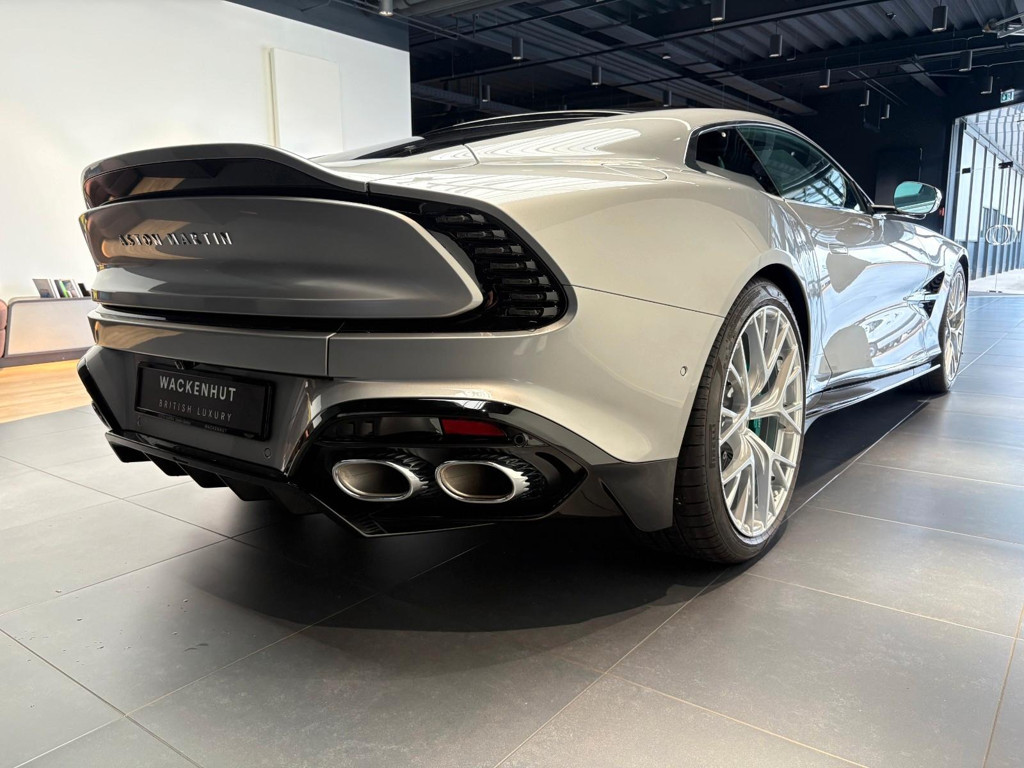 Aston Martin Vanquish