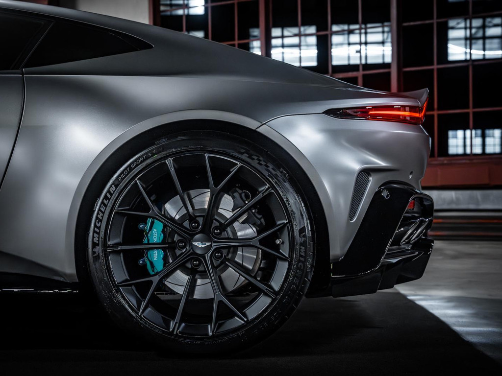 Aston Martin V8 Vantage