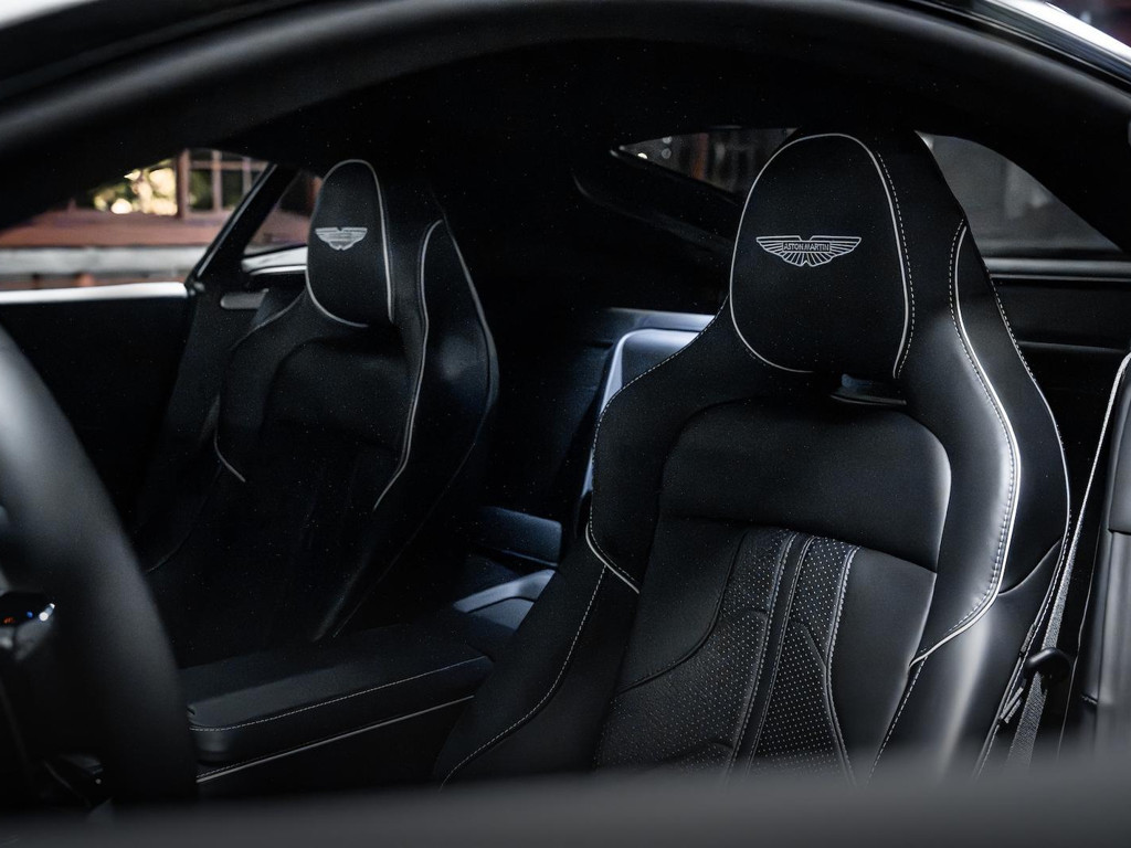 Aston Martin V8 Vantage