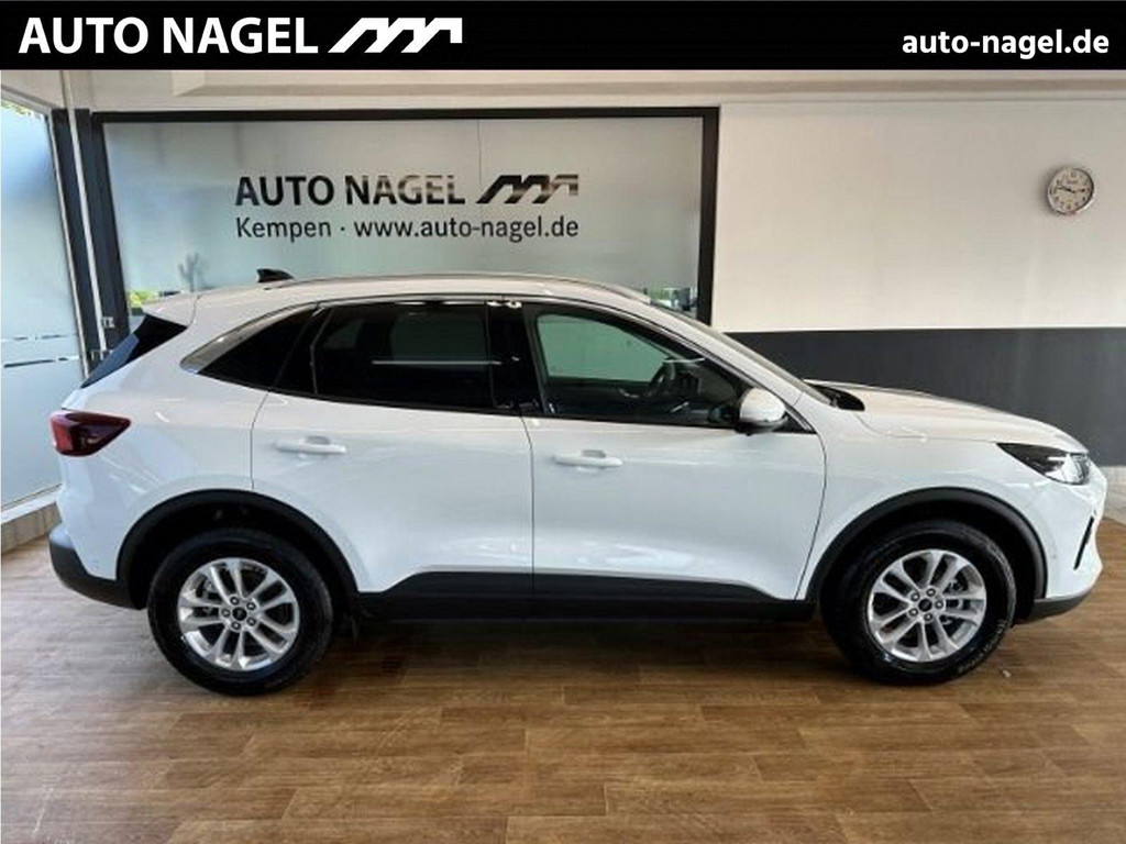 Ford Kuga 2025 Benzine