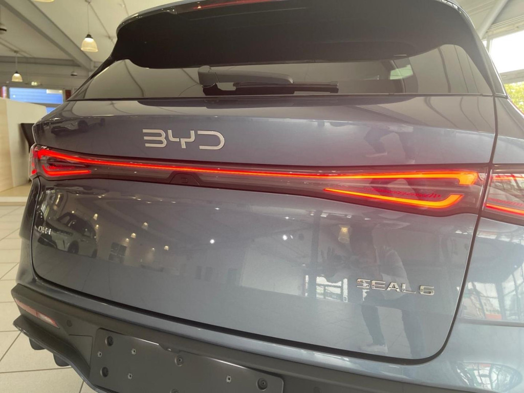 BYD Seal 6