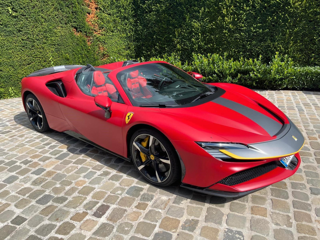 Ferrari SF90