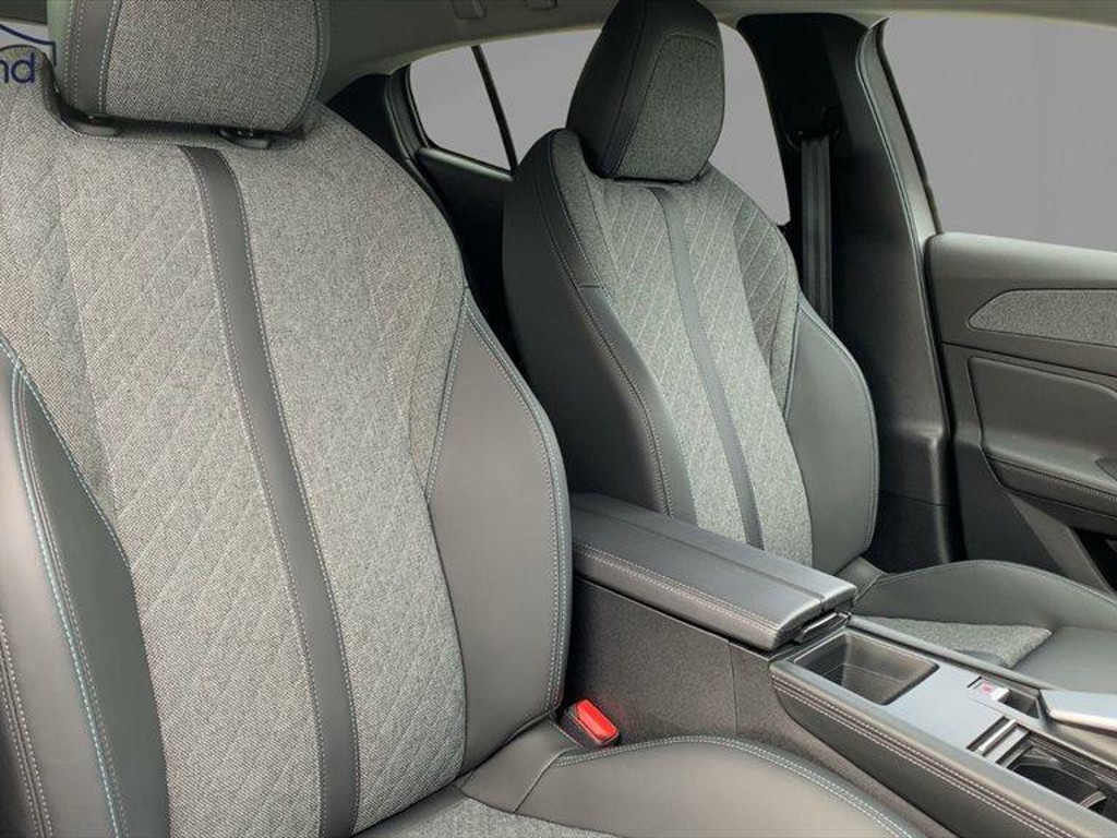 Peugeot 408 2024 Hybride Benzine