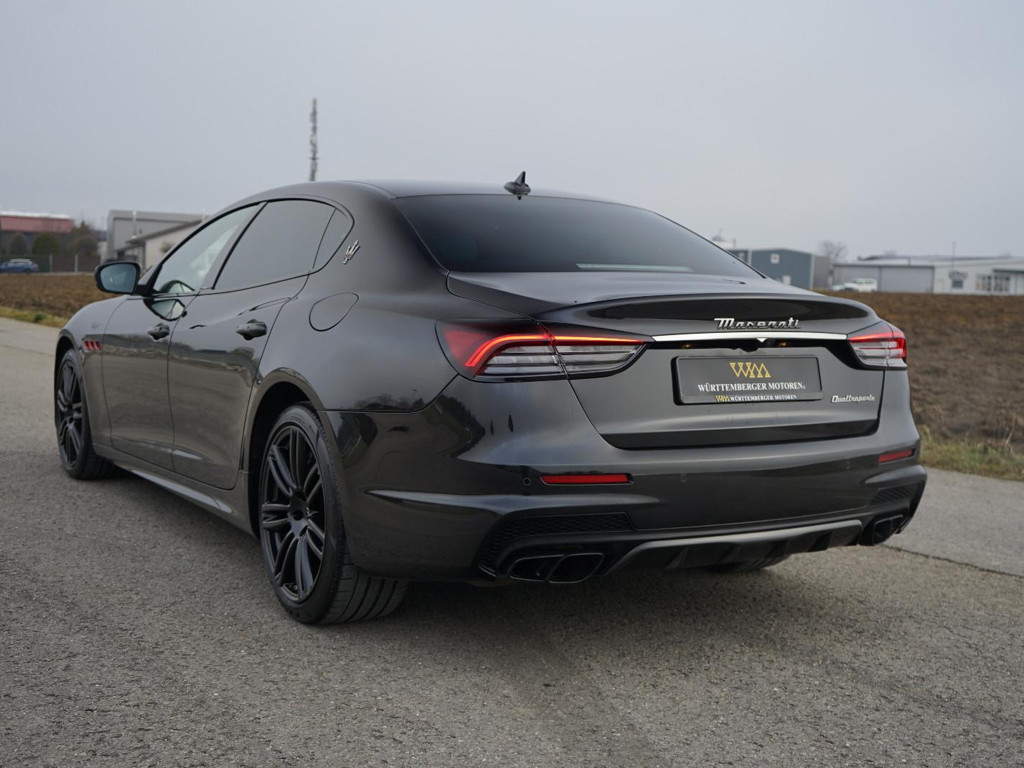 Maserati Quattroporte