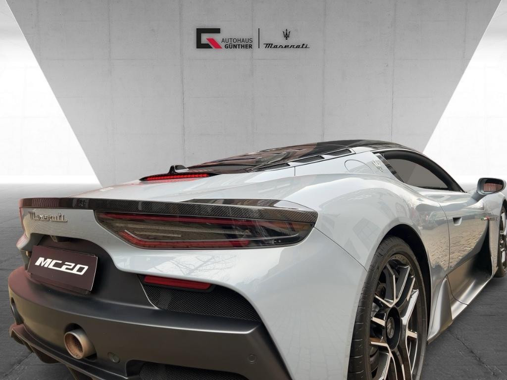Maserati MC20