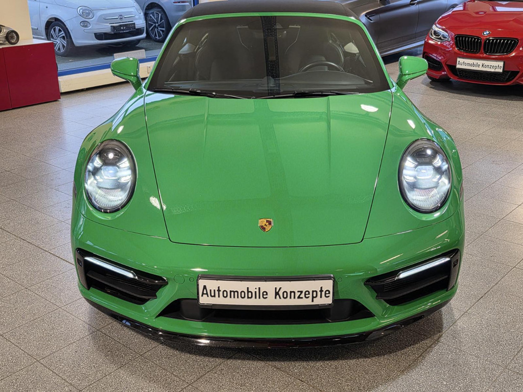 Porsche 992
