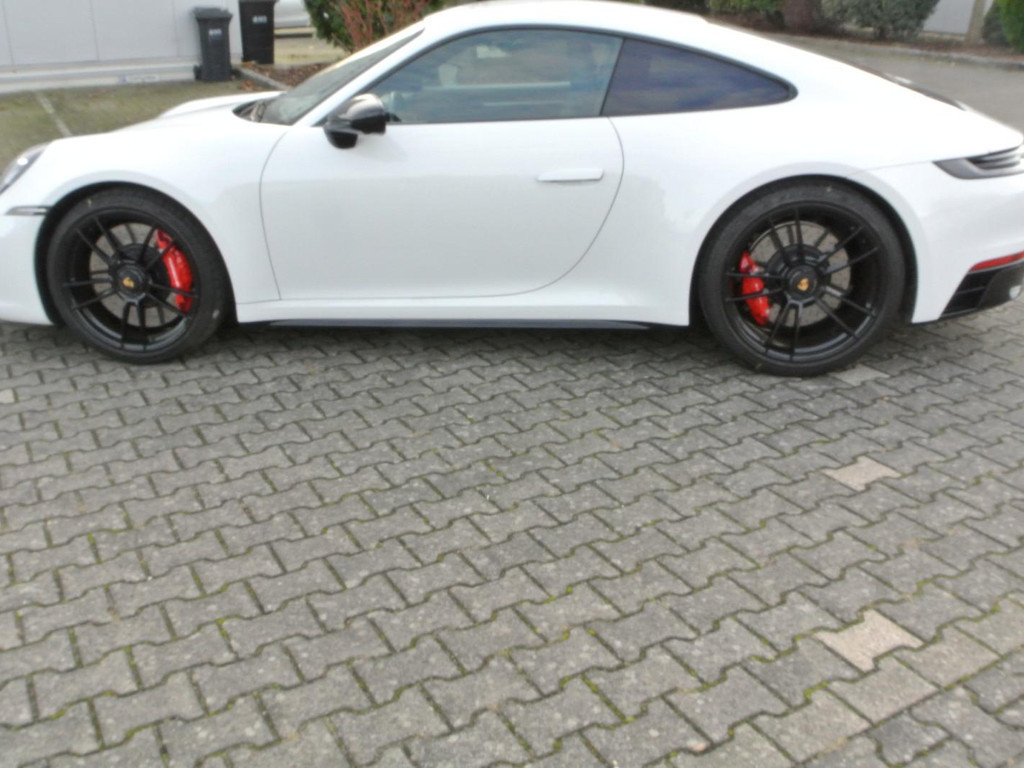 Porsche 992 2022 Benzine