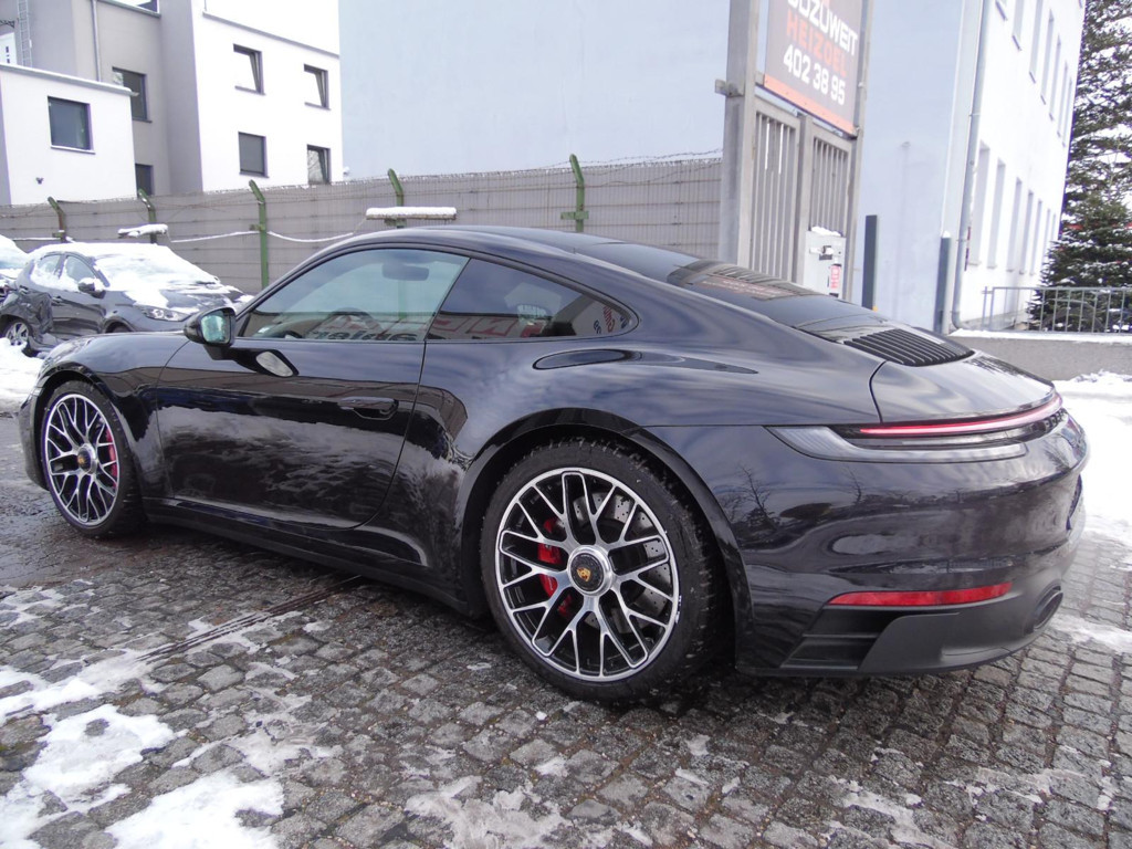 Porsche 992