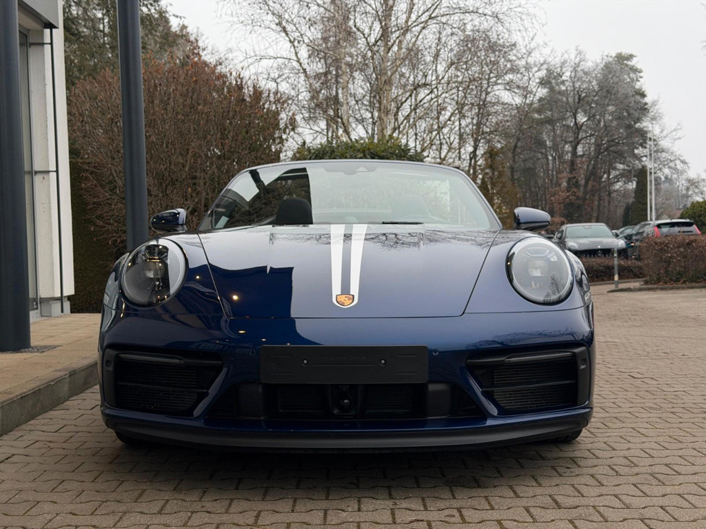 Porsche 992