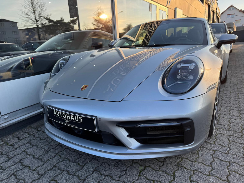 Porsche 992