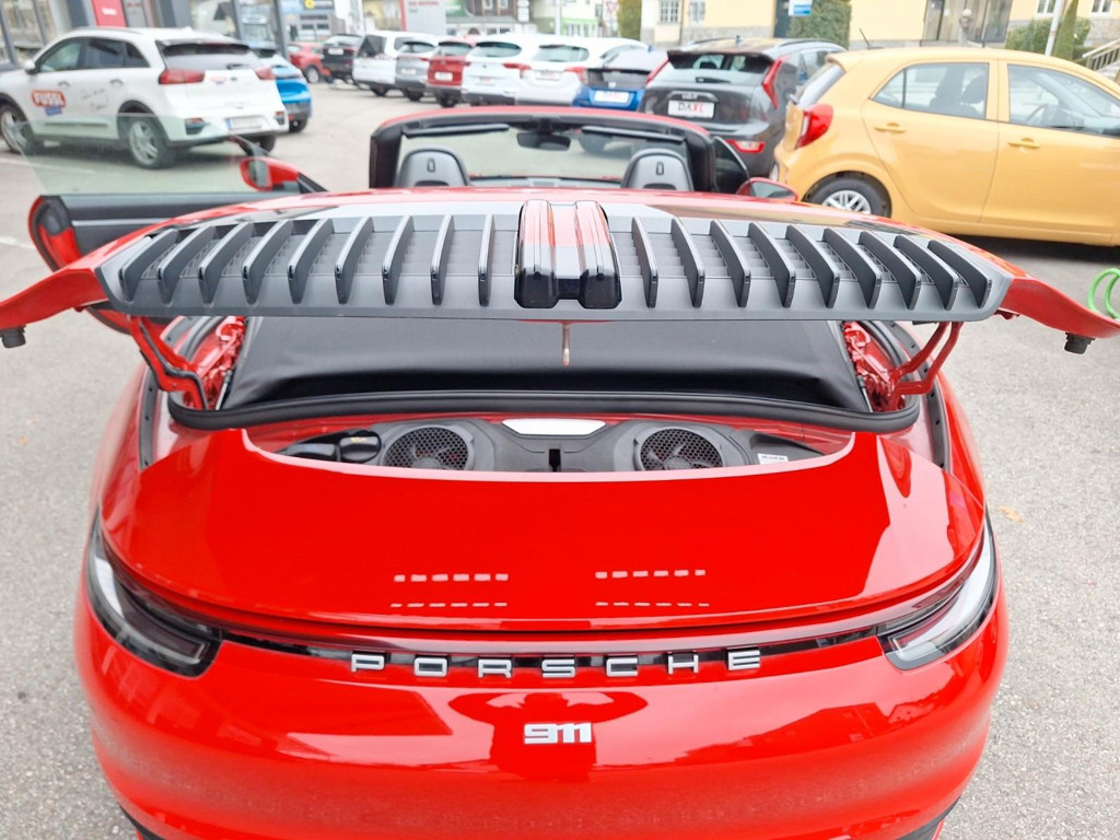 Porsche 992