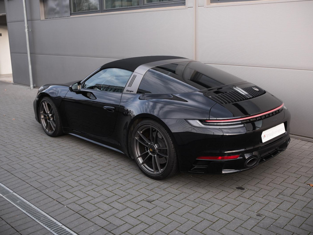Porsche 992