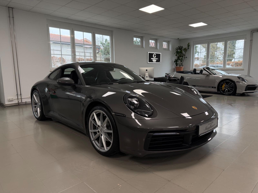 Porsche 992 2021 Benzine