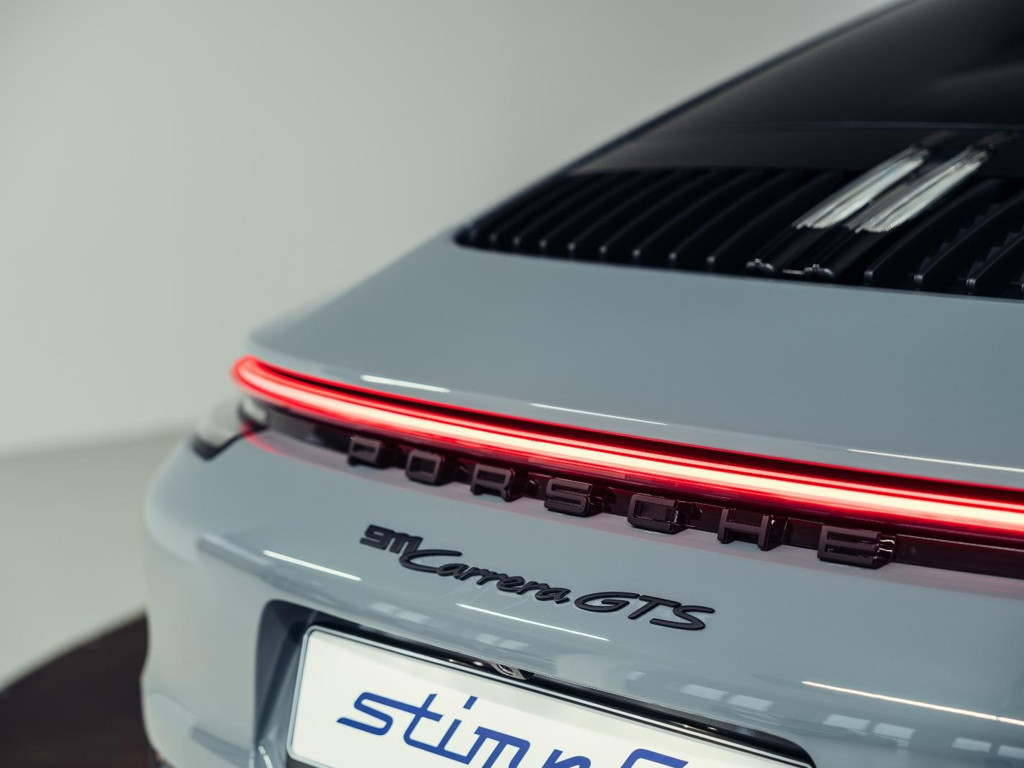 Porsche 992