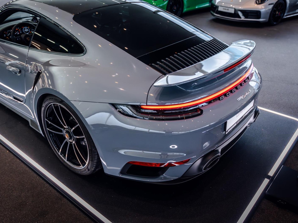 Porsche 992