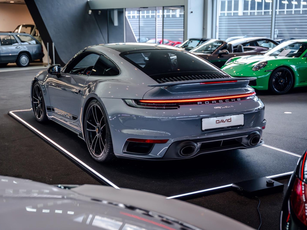 Porsche 992