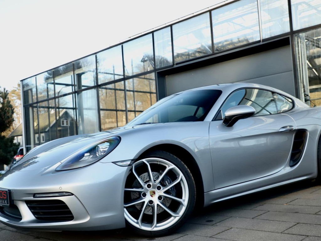 Porsche Cayman 2023 Benzine