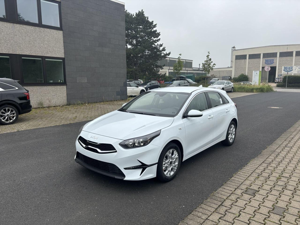 Kia Ceed 2024 Benzine