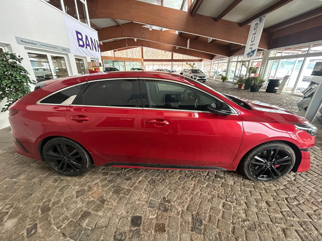Kia ProCeed