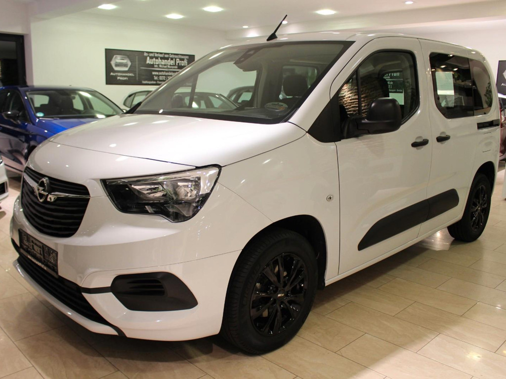 Opel Combo 2022 Benzine