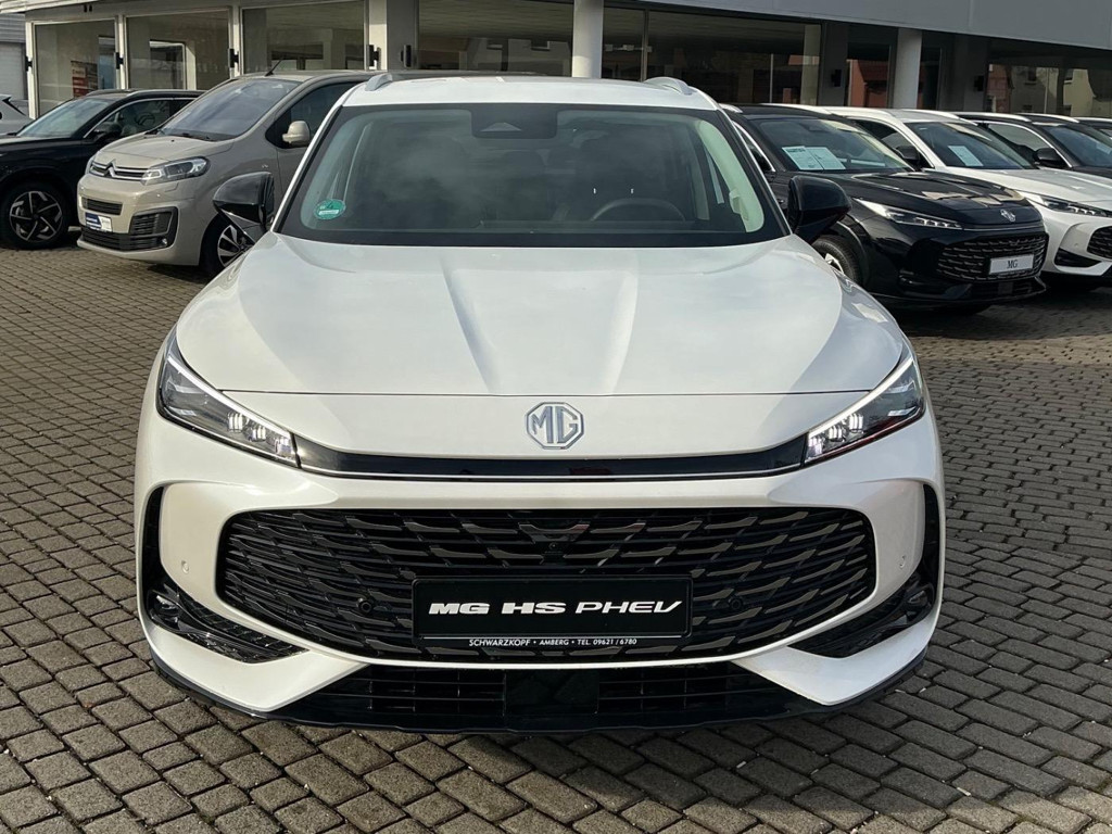 MG HS