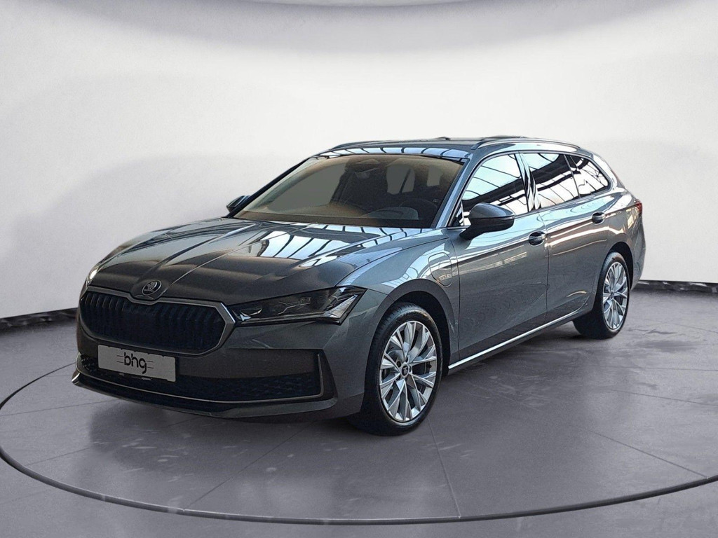 Skoda Superb 2025 Hybride Benzine