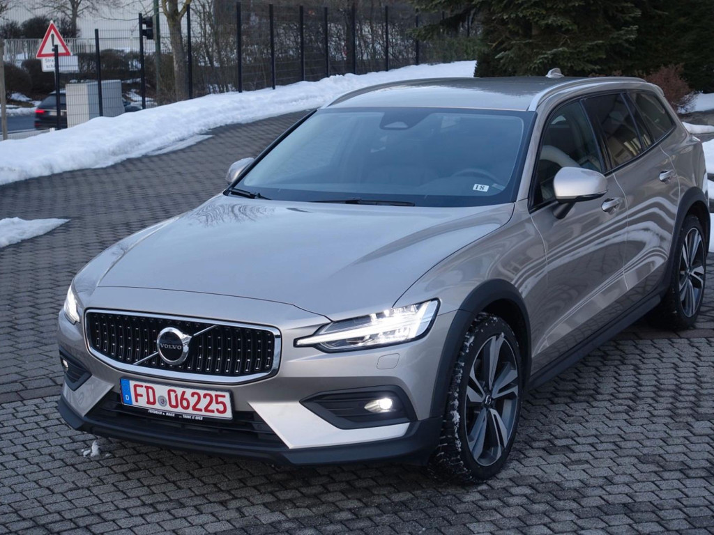 Volvo V60 Cross Country