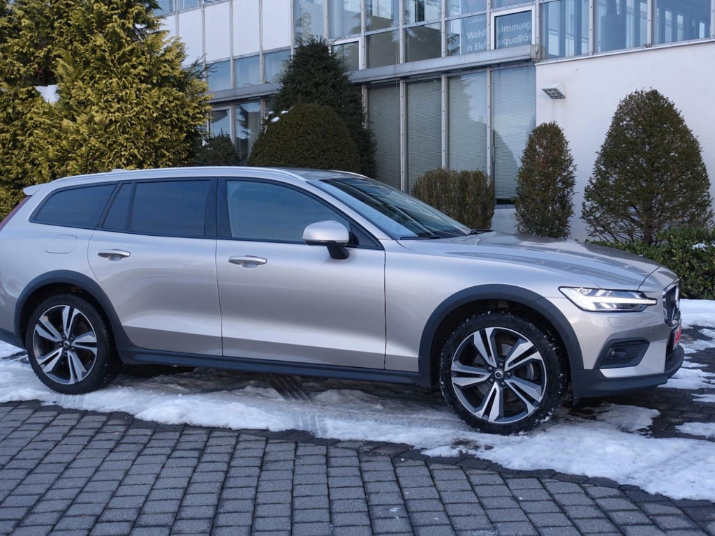 Volvo V60 Cross Country