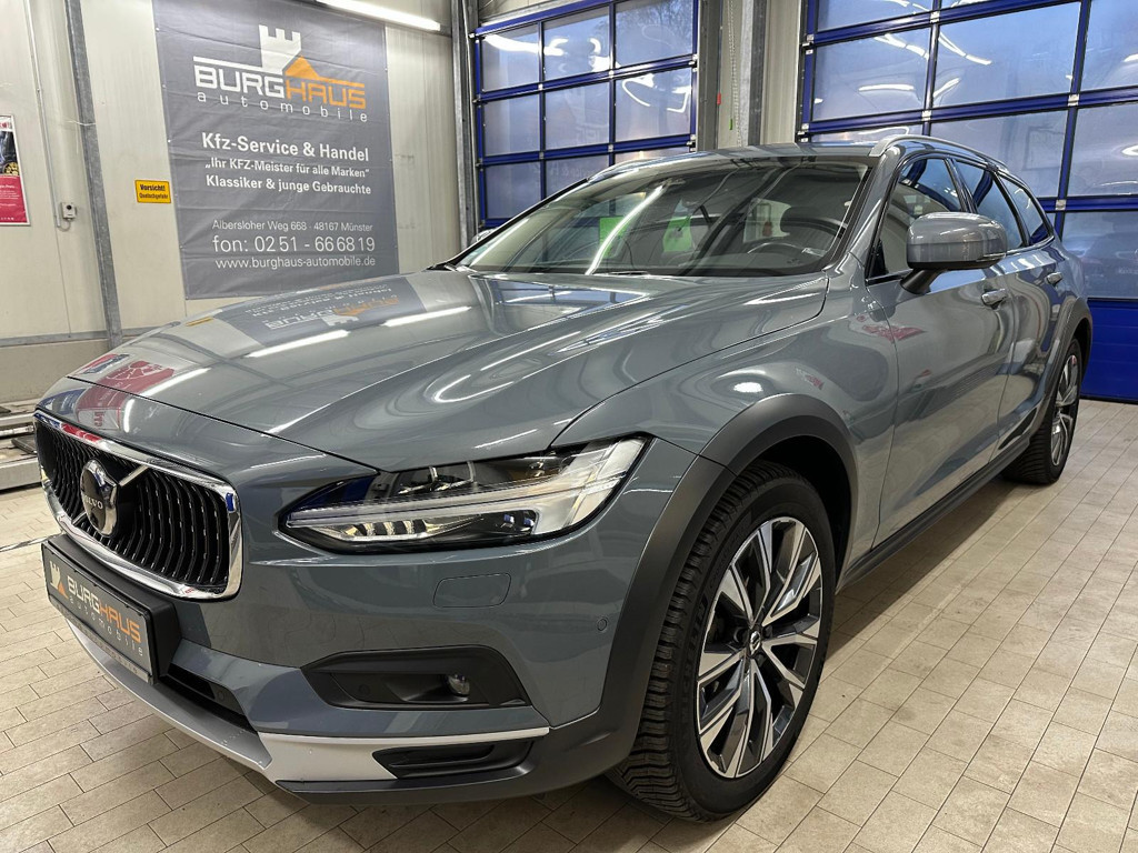 Volvo V90 Cross Country