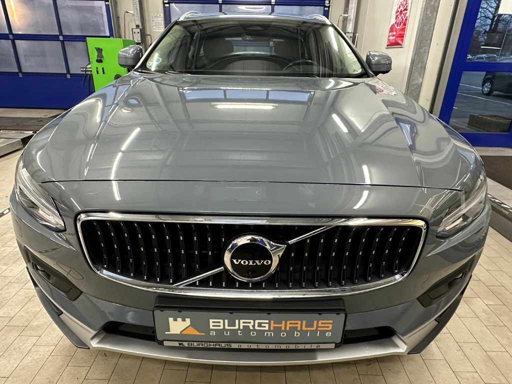 Volvo V90 Cross Country