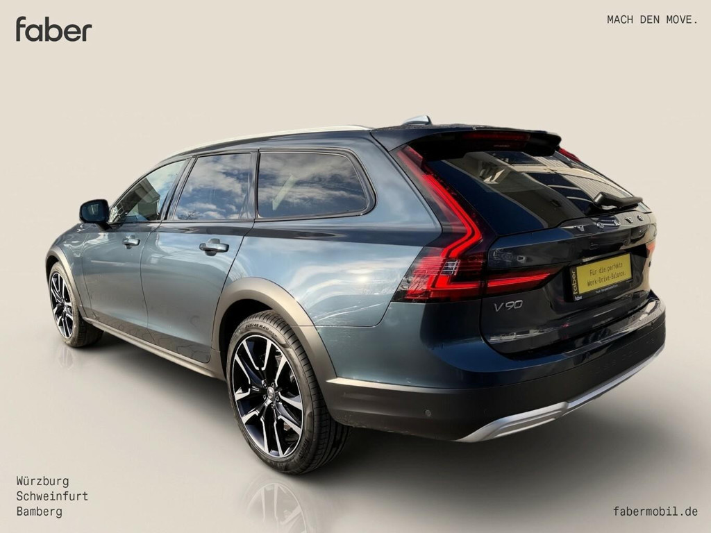 Volvo V90 Cross Country