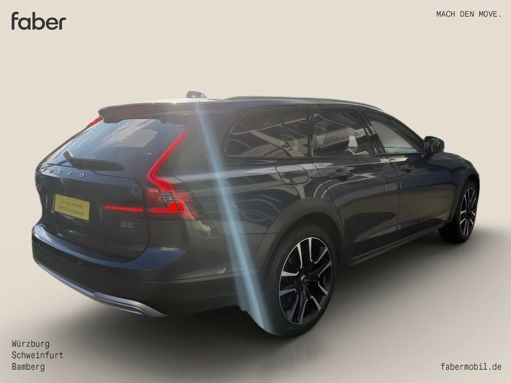 Volvo V90 Cross Country